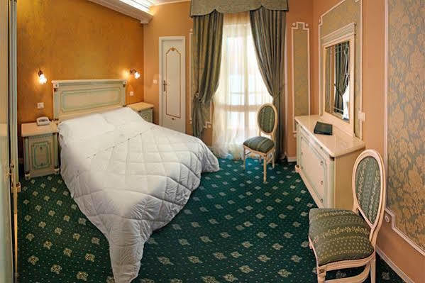 Hotel Maremonti ガビッチェ・マーレ エクステリア 写真